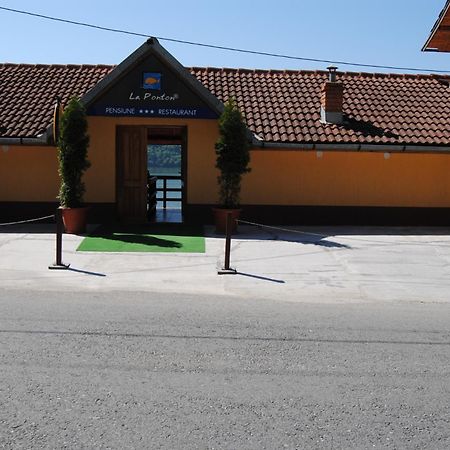 Pension La Ponton Ешелница Экстерьер фото