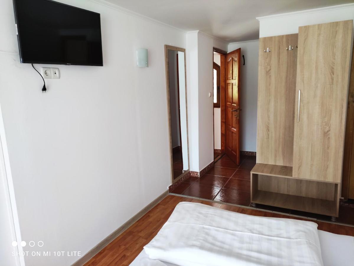Pension La Ponton Ешелница Экстерьер фото