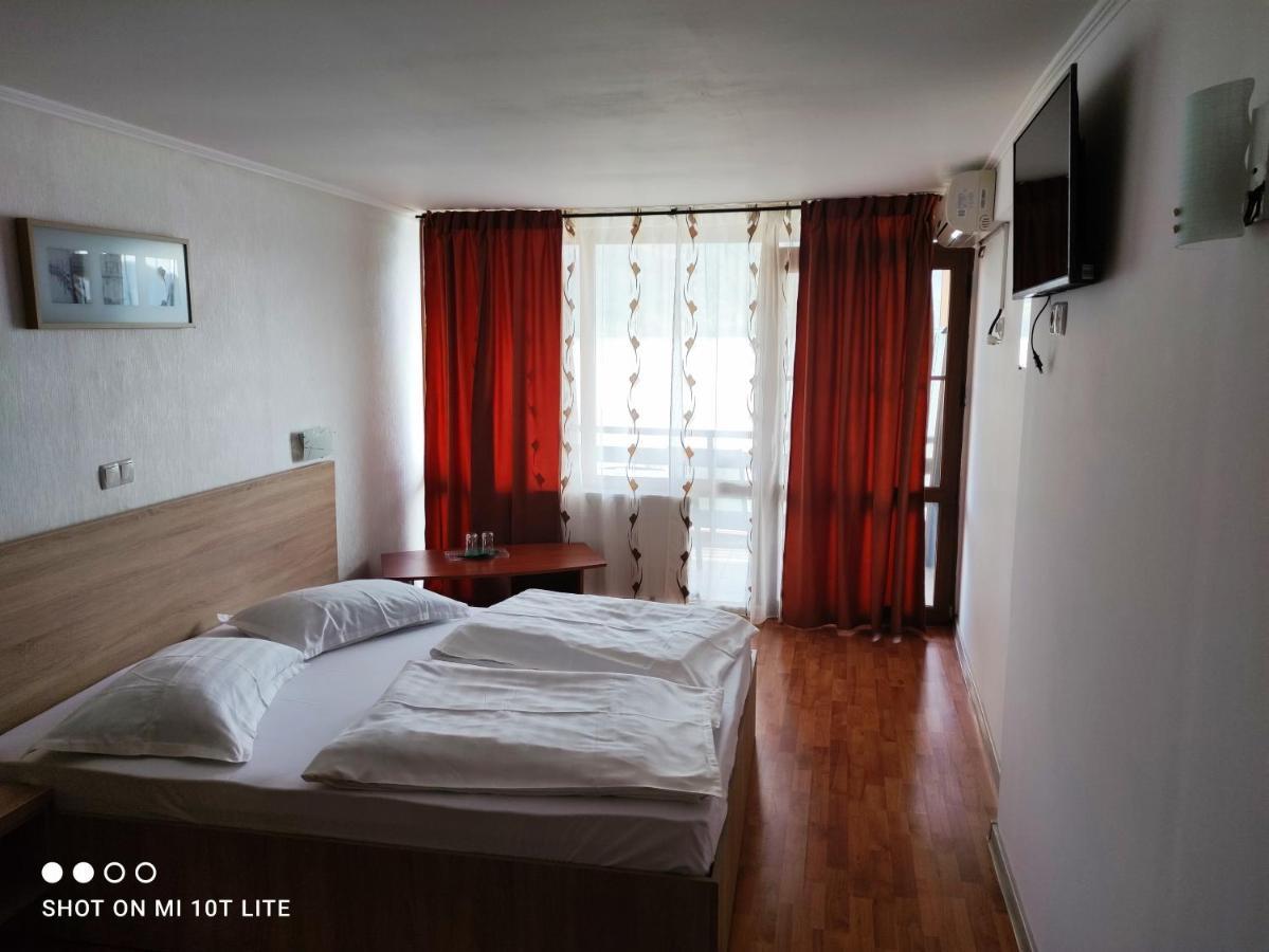 Pension La Ponton Ешелница Экстерьер фото