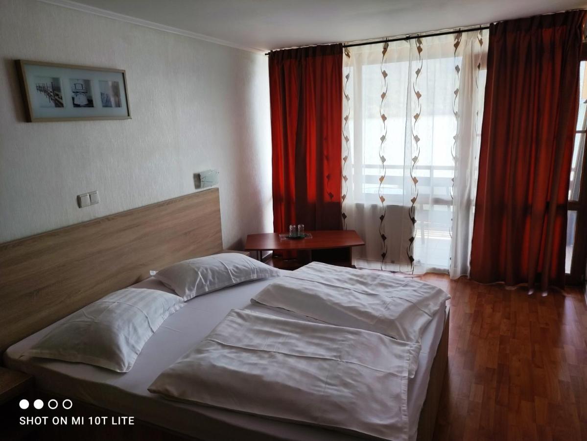 Pension La Ponton Ешелница Экстерьер фото