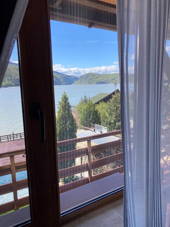Pension La Ponton Ешелница Экстерьер фото