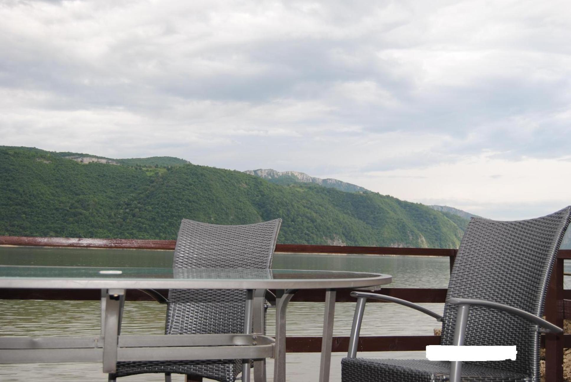 Pension La Ponton Ешелница Экстерьер фото