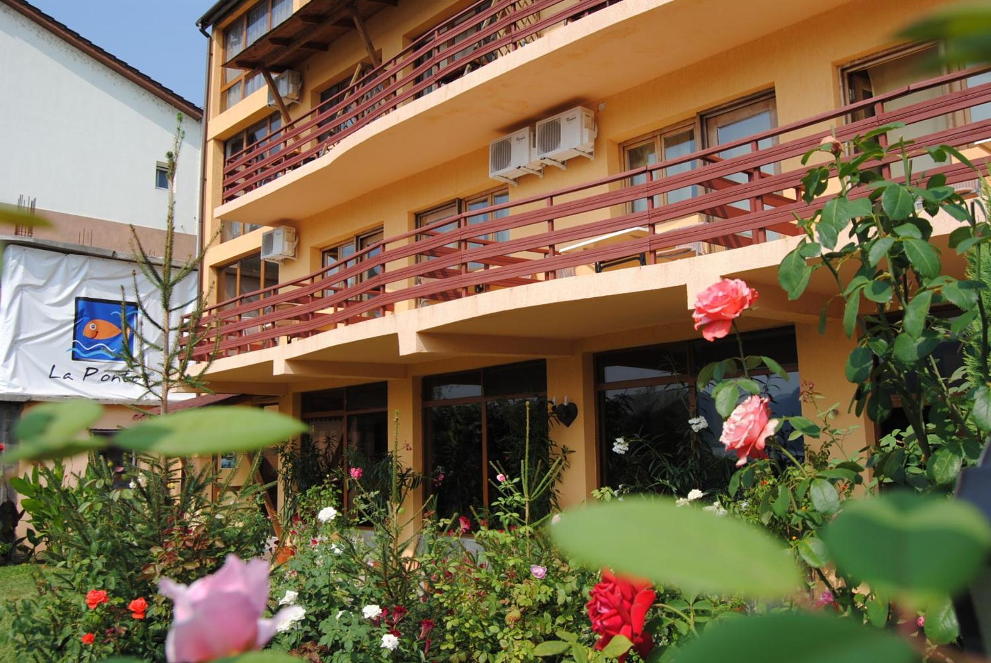 Pension La Ponton Ешелница Экстерьер фото